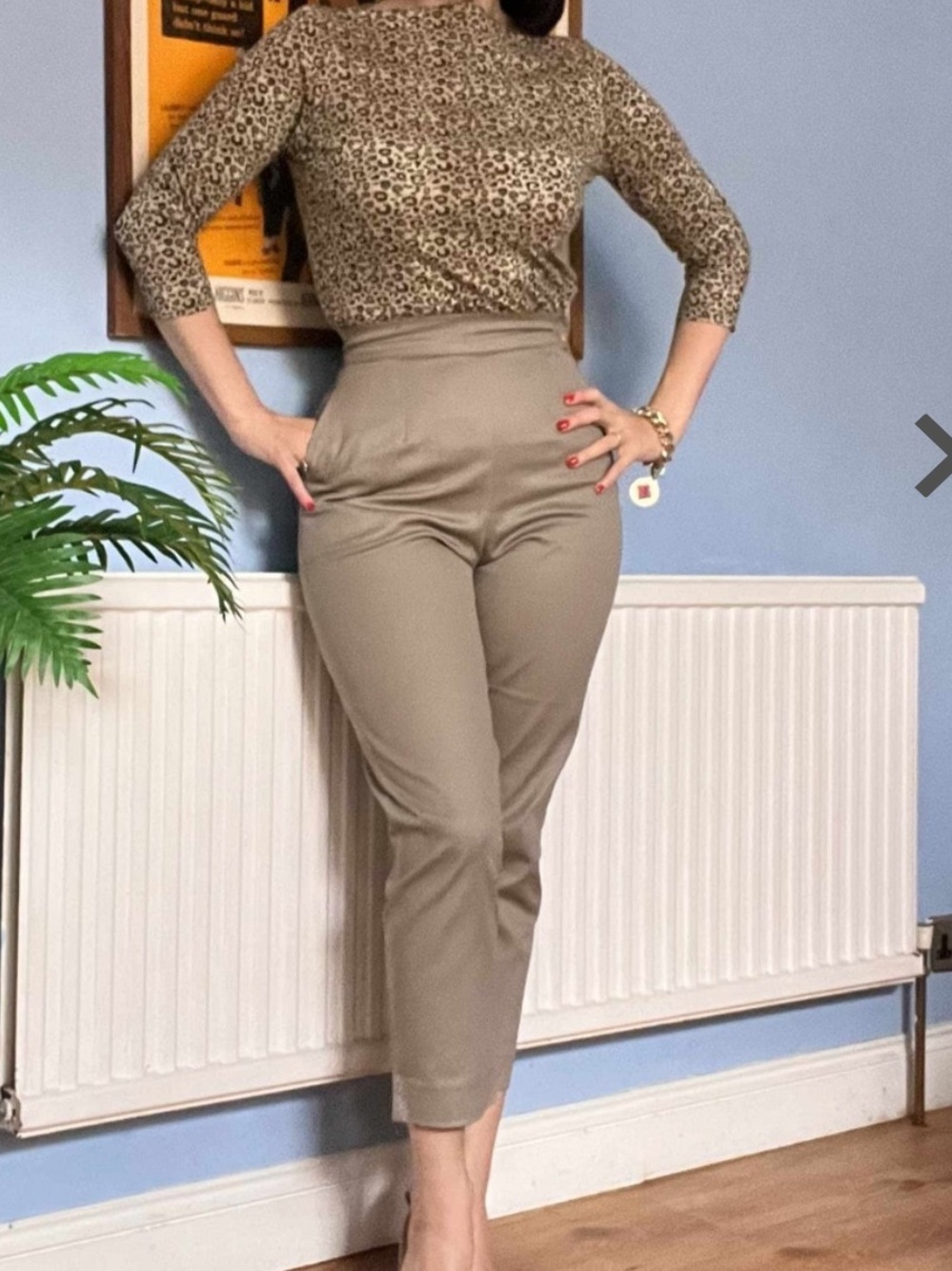 Vivien of Holloway Pedal Pushers Taupe NWT